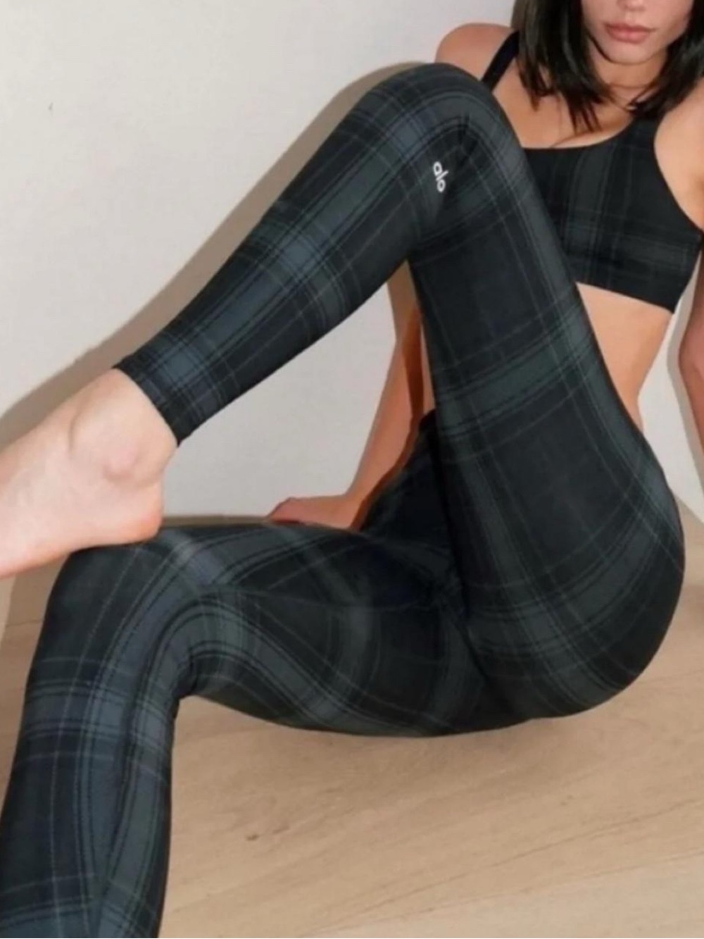 Alo Yoga High-Waisted Vapor Legacy Plaid Leggings Anthracite SMALL NWOT